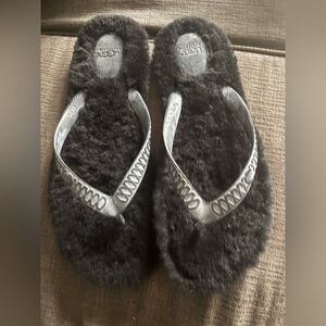 UGG Australia Fluffie Flip-Flop